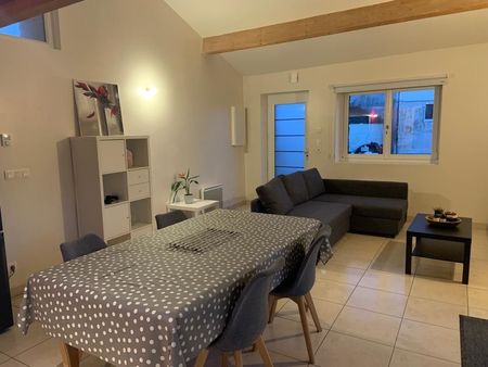 location maison st georges de montaigu