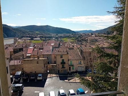 maison indépendante au pied de la citadelle vue imprenable