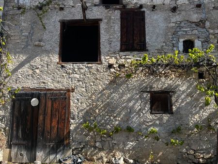 grange mitoyenne à rénover