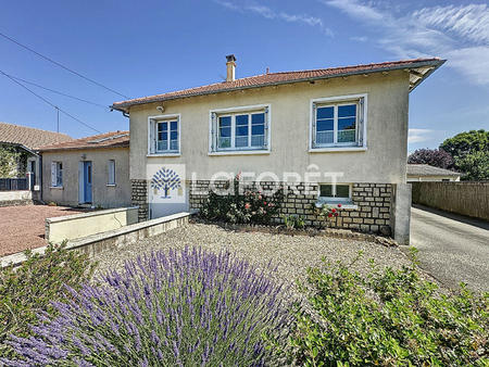 vente maison à saint-varent (79330) : à vendre / 131m² saint-varent