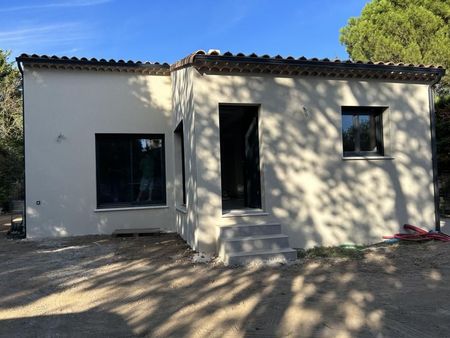 villa 4 pièces 85 m²