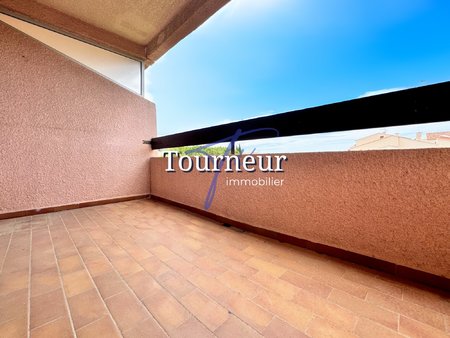 sanary sur mer au calme absolu t3 duplex deux terrasses vue