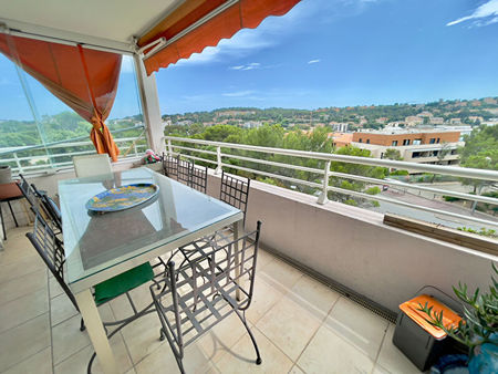 vaste appartement t5 - 110m² avec vue imprenable à st raphael + garage + cave