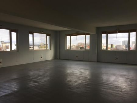 bureaux 210 m²