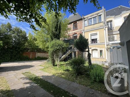 immeuble 182 m² la varenne saint hilaire