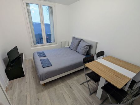 appartement 1 chambre dans une villa remise a neuf