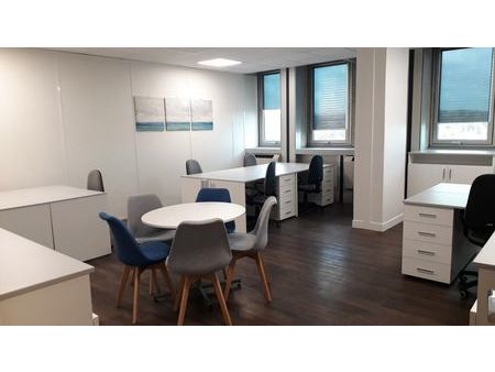 bureau 60 m²