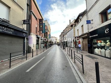 commerce beauté/coiffure 45 m²