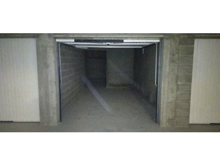 garage + cave = 21.77m2  quartier du macchione