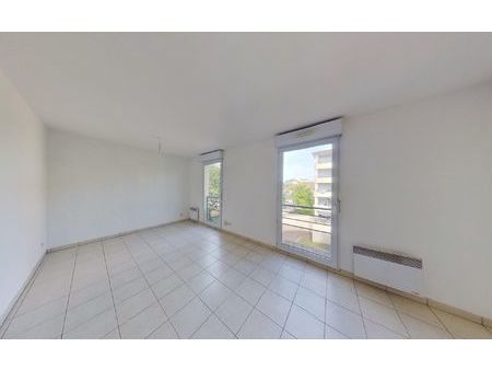location appartement  41.17 m² t-2 à pierre-bénite  650 €