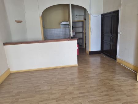 appartement t3 de 60m2 à rénover dans le centre