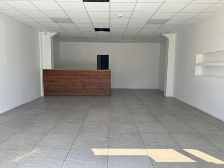 local commercial 77 m²