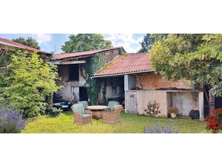 grange  hangars  ecurie  chai+ jardin au calme