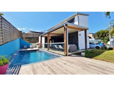 villa 5 pièces 137 m²