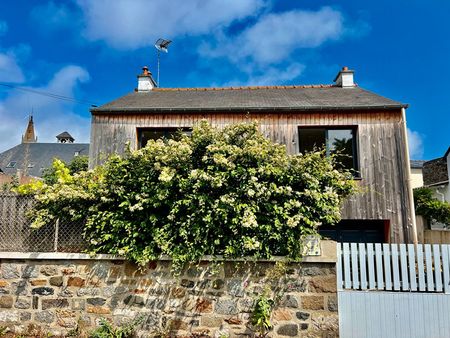 petite maison 2 chambres   côté mer