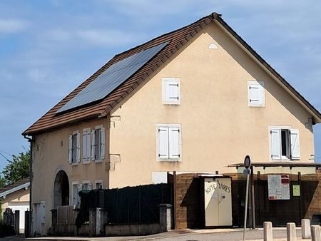 ferme de village rénové 160 m carré