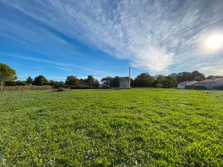 terrain de 1 161 m² viabilisé - hors lotissement