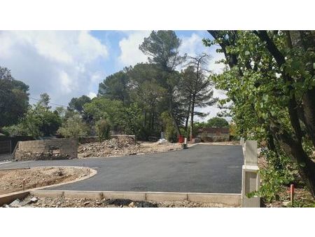 terrain 387 m² nimes