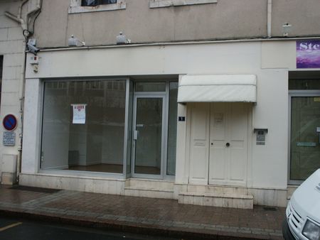 loue local commercial plein centre ville chateauroux