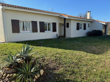 mérignac capeyron. tram à pied. maison plain pied sur terrain 1 000 m²