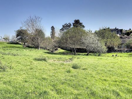 terrain 2600 m² bazas