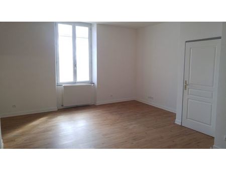 f3 62m² blois quartier administratif avec parking