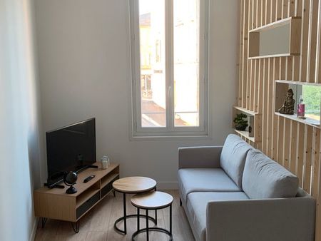 grand studio meublé 24m2