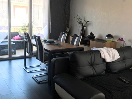 bel appartement t 3 avec terrasse et garage fermé