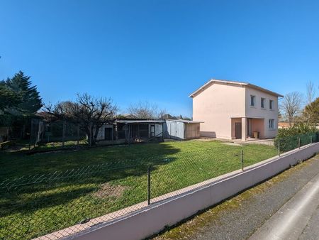 maison à vendre au coeur de blaye