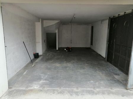location garage/box 30m2