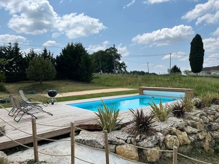 villa au calme avec grand terrain et garage