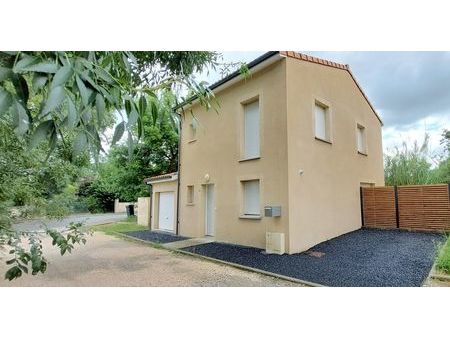 villa f4 / 4 faces / 90 m² sur la salvetat saint gilles