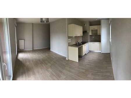 appartement t2 + garage à l'hermitage centre (disponible mi-août)