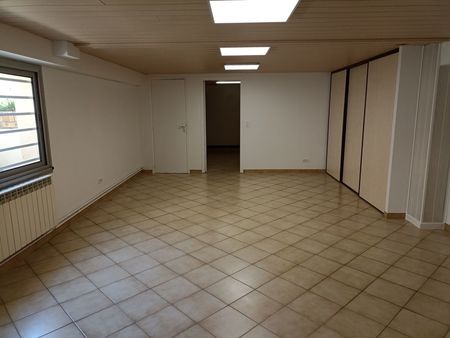 local ou bureau 70 m2 reims / cormontreuil