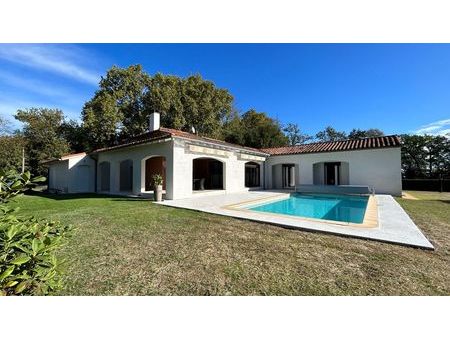 villa 6 pièces 181 m²