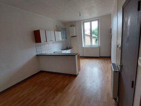 appartement f2 rdc 41m2 jardin - proche centre / gare / caserne