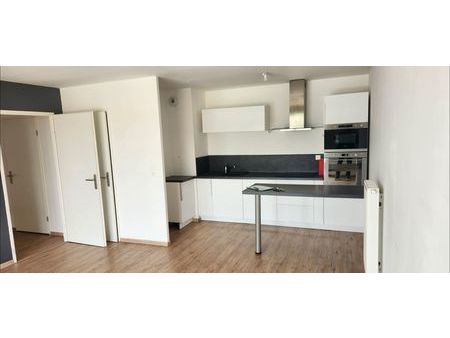 appartement type 3 incluant 2 places de parking