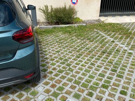 parkings à louer intérieurs ou exterieurs