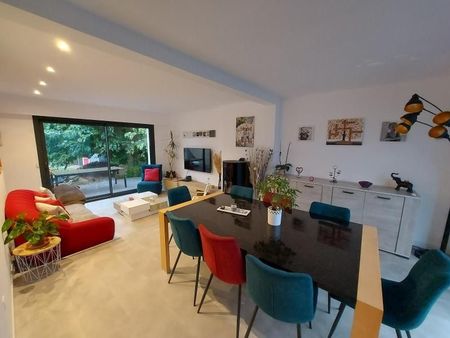 maison 8 pièces 180 m²