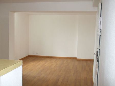appartement f3 - surface : 62 m2 - wattrelos - proximité centre-ville
