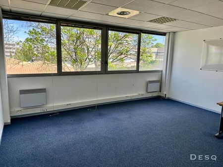 bureau 27m2 climatisé en zfu cenon bordeaux rive droite