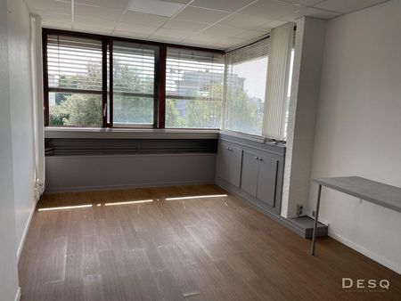 bureau lumineux de 22m2 en zfu