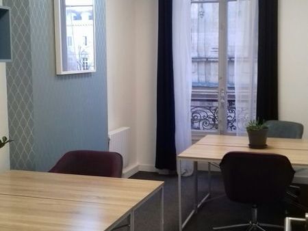 bureau fermé 1 à 4 postes à louer à cordeliers (lyon) au sein d'un coworking (tout inclus)