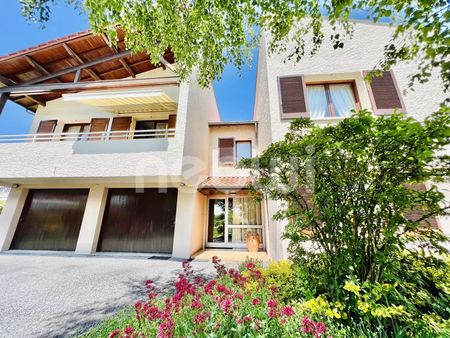 villa 7 pièces 193 m²