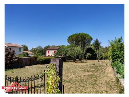 terrain 673 m² niort