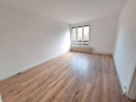 appartement 30m² 1er étage 7 avenue du 8 mai 45