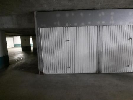 garage/box 12 m² beauvais