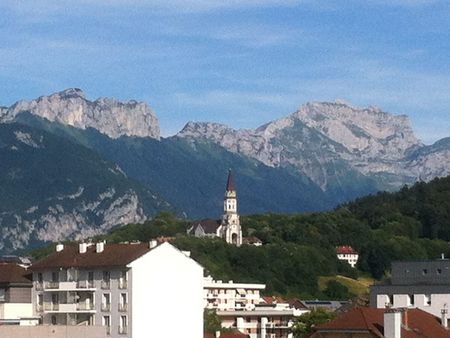 location t2 meublé cran gevrier proche centre annecy