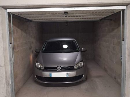 garage sous-terrain 17m²