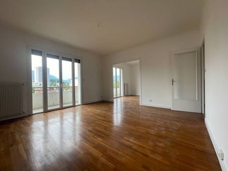 appartement 4 pièces 93 m²